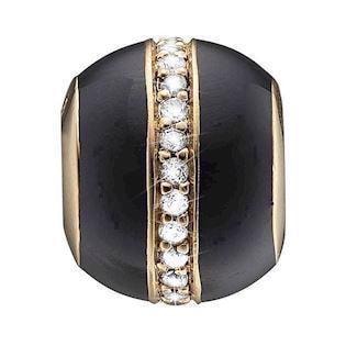 Model 623-G105black, Sort kugle med ring af  26 glitrende hvide topaz hos Guldsmykket.dk